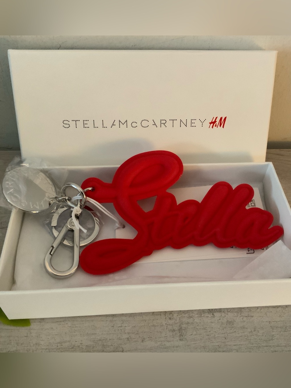 NWT STELLA MCCARTNEY X H&M “STELLA” LOGO PURSE CHARM KEY FOB